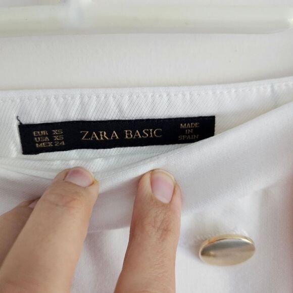 Zara White Pencil Skirt XS Gold Button - Picture 4 of 4